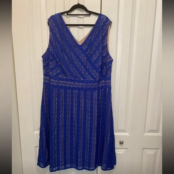 dress barn blue lace dress Kiyonna Women's Luna Lace Cocktail Midi Dress